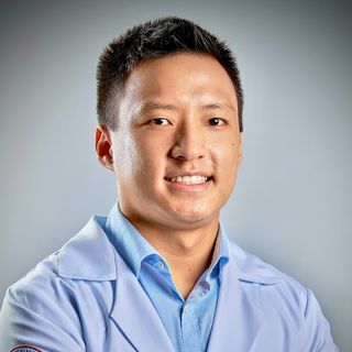 Ampliar imagem: Albert Wu, Oftalmologista São Paulo