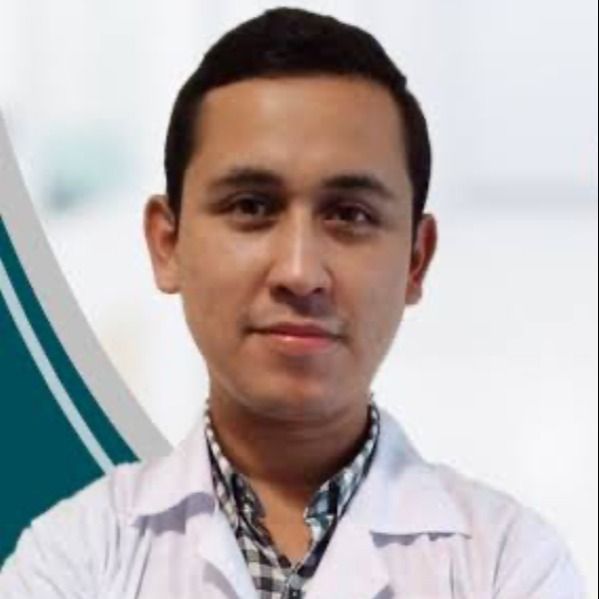 Miguel Padilla Espinoza, Gastroenterólogo Lima
