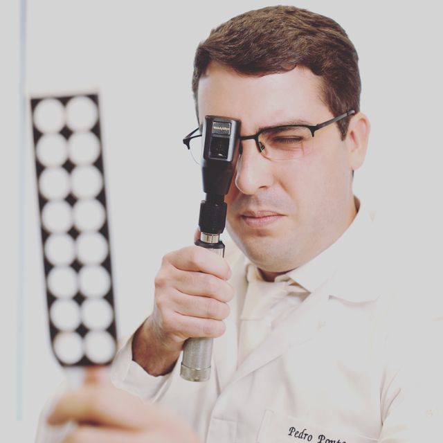 Pedro Guilherme Costa  Ponte , Oftalmologista Nova Friburgo