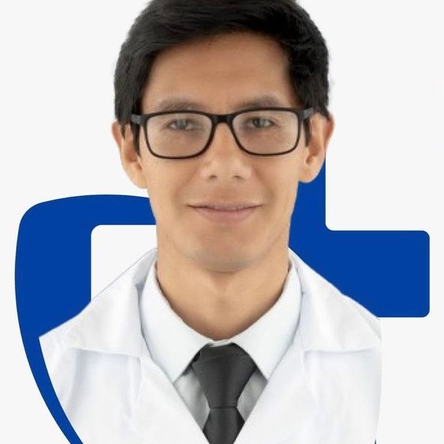 Luis Briones Lau Li, Especialista en Medicina Física y Rehabilitación Lince