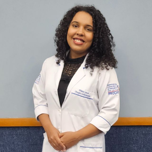 Dhaisa Souza, Cirurgião cardiovascular Recife
