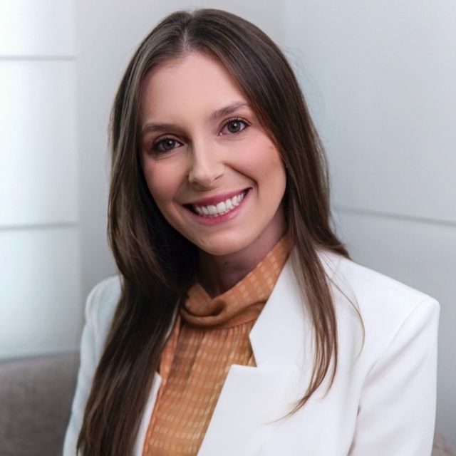 Suelen Furlan, Especialista em Reprodução Humana Curitiba