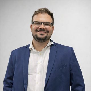 Joao Paulo Moulin Auad, Médico clínico geral Cariacica