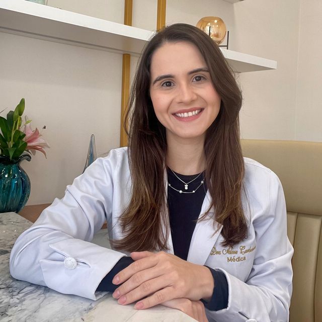 Aline Carbonera, Cardiologista Curitiba