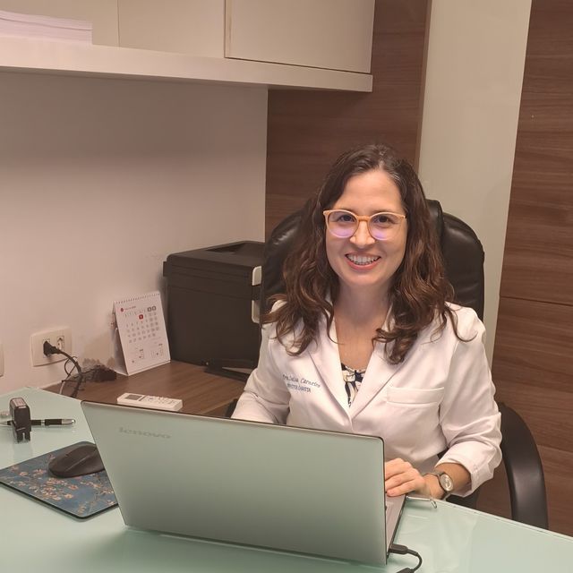 Luiza Carneiro, Infectologista Rio de Janeiro