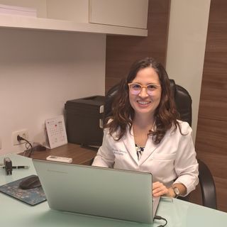 Ampliar imagem: Luiza Carneiro, Infectologista Rio de Janeiro