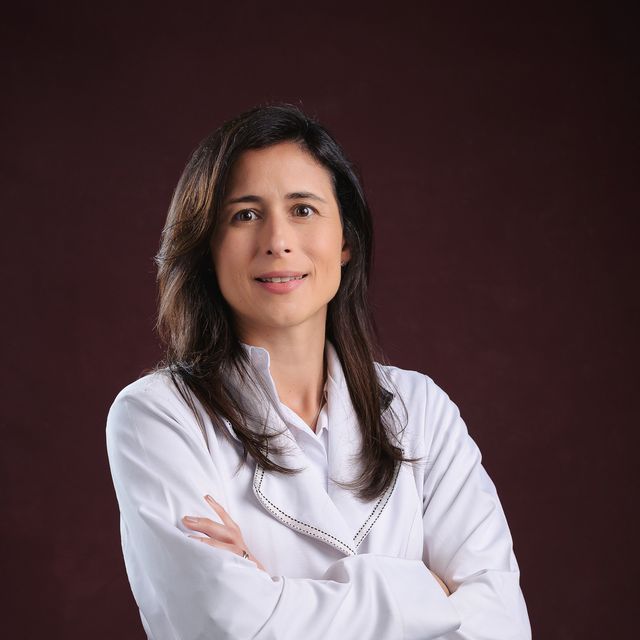 Amanda Abraçado de Almeida, Nutrólogo Niterói