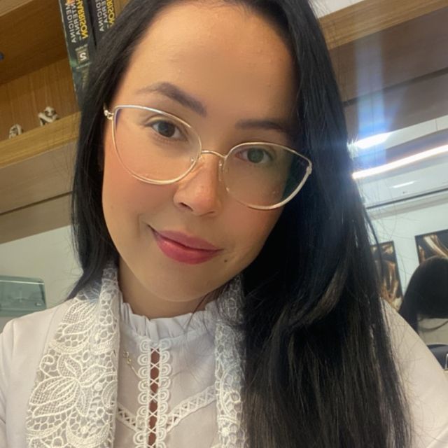 Thais  Teodoro, Médico de família Uberaba