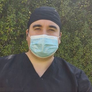 Acercar imagen: Camilo Salinas Muñoz, Neurocirujano Maipú