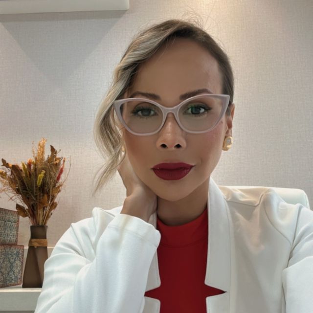 Ximena Soledad Roca Sáenz, Dermatologista Indaiatuba