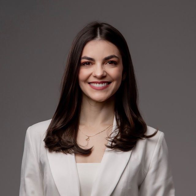 Amanda Klein, Cirurgião vascular Torres