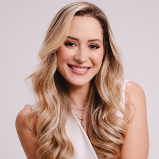 Ampliar imagem: Larissa Calheiros, Dermatologista Fortaleza
