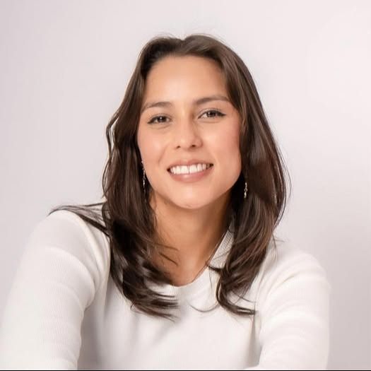 Maria Lucia Fuentes Chavez, Psicólogo Yanahuara