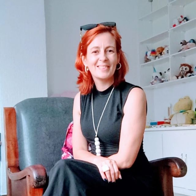 Lara Ferreira, Psicólogo Taubaté