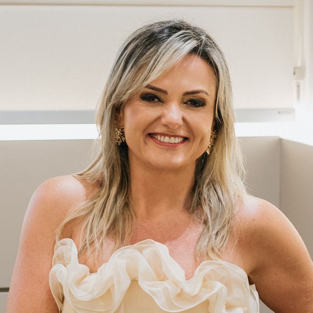 Eliane Carvalho de Souza, Ginecologista Rio Das Ostras