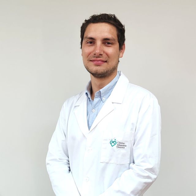 Cristóbal  Henríquez Kindermann, Urólogo Osorno