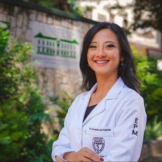 Dra. Fernanda Lee Yamada