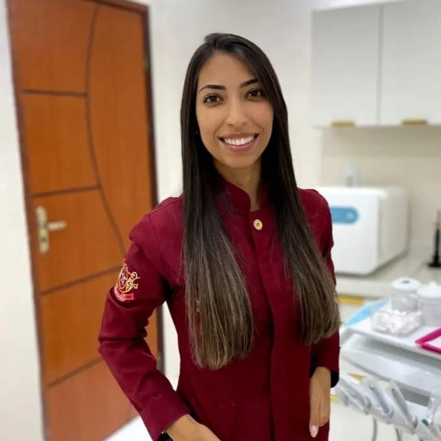 Debora Reisinger, Dentista Itaboraí
