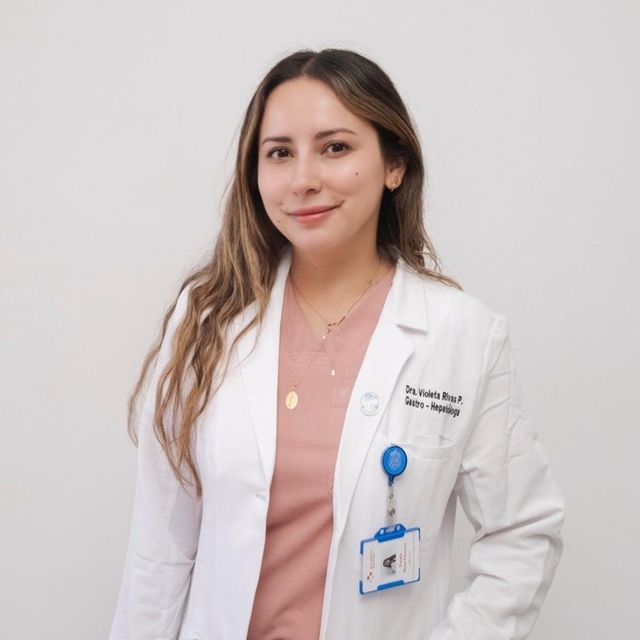 Violeta Rivas Pacheco, Gastroenterólogo Concepción