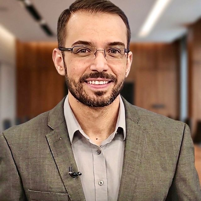 Risomar  Fernandes de Sá , Neurologista Petrolina