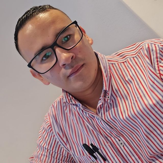 Julian David Aguilar Marin, Psicólogo Rionegro