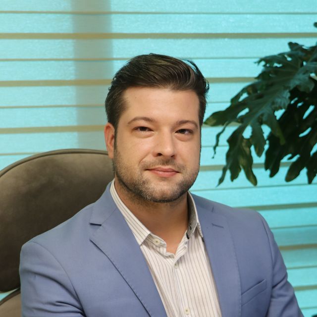 Rafael Werlang Donadel, Cirurgião plástico Santa Rosa