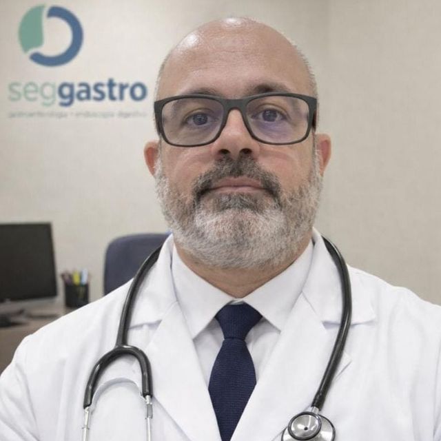 Francisco Augusto Siqueira de Arruda Camara, Gastroenterologista Duque de Caxias