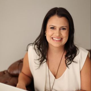 Dra Samilla  Araujo, Oftalmologista Patrocínio