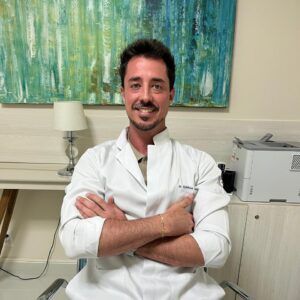 Ampliar imagem: Robinson Rodrigo De Oliveira Seabra Filho, Endocrinologista Arujá