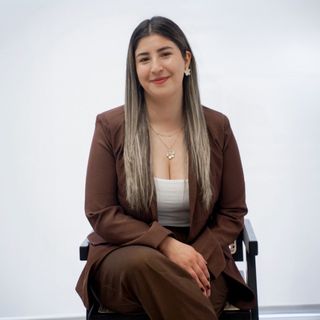 Acercar imagen: Belén Bustos Rivas, Kinesiólogo Concepción