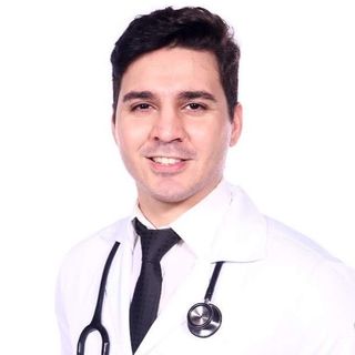 Dr. Gustavo Moura
