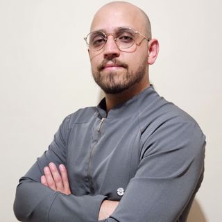 Ampliar imagem: Leonardo Sebastian, Osteopata Londrina