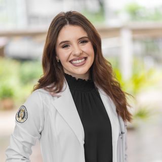 Ampliar imagem: Júlia Guidarini, Fonoaudiólogo Gravataí