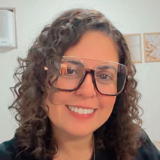 Dra. Klaudia Mattos