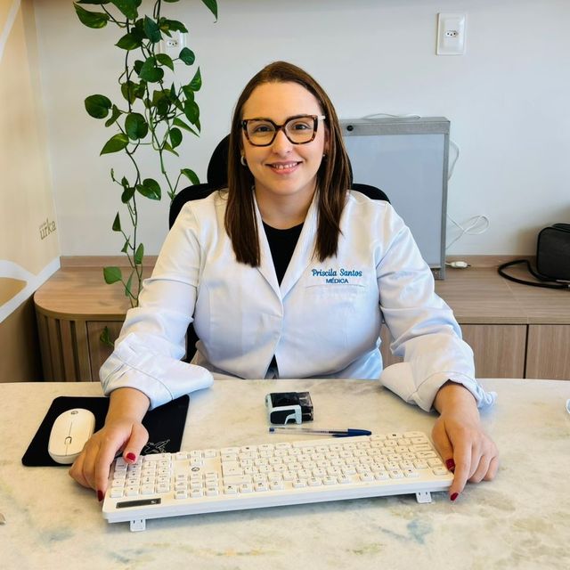 Priscila da Silveira Santos, Gastroenterologista Teresina