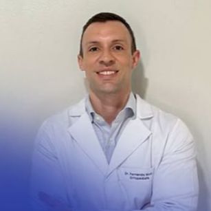 Fernando Cesar M. De A. Carvalho, Ortopedista - Traumatologista São Paulo