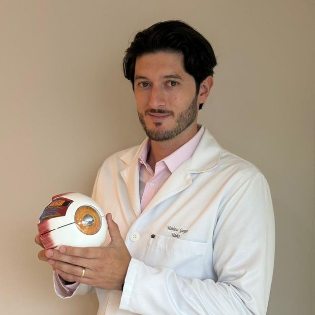 Matheus Gaspar Da Silva Affonso Pereira, Oftalmologista Magé