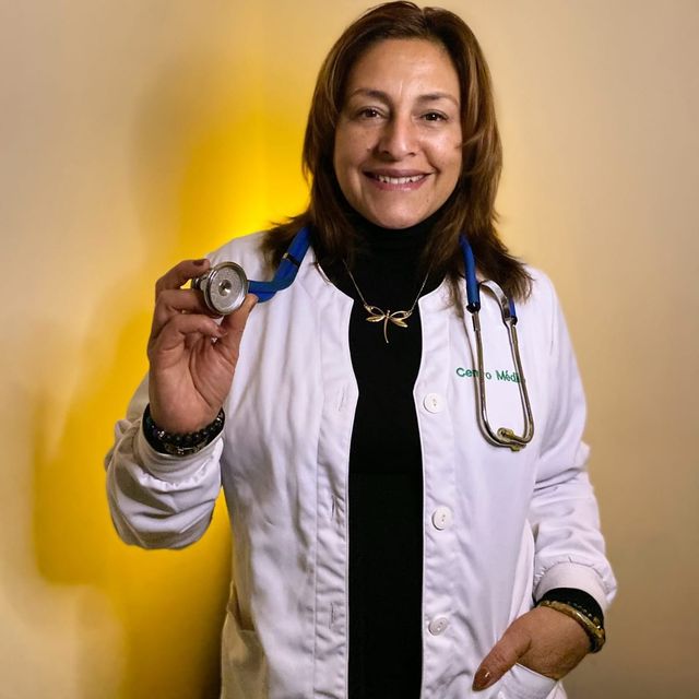 Rosmira Alzate Zambrano, Médico estético Funza