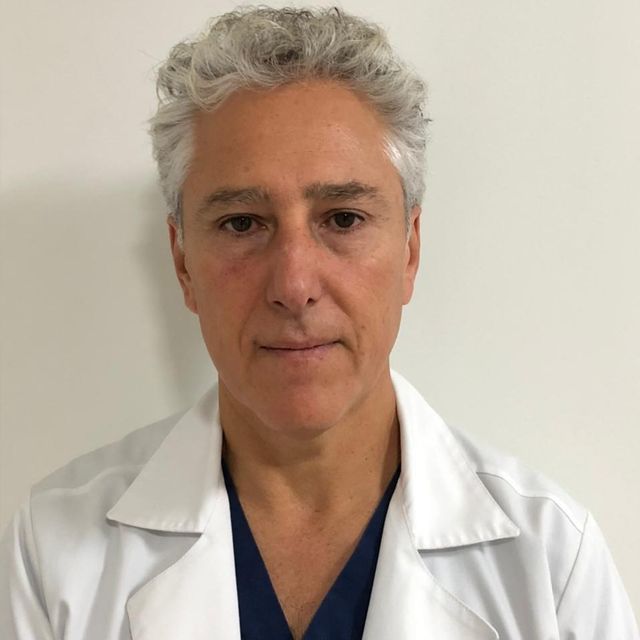 Ricardo Alarcon Jimenez, Oftalmólogo Bogotá