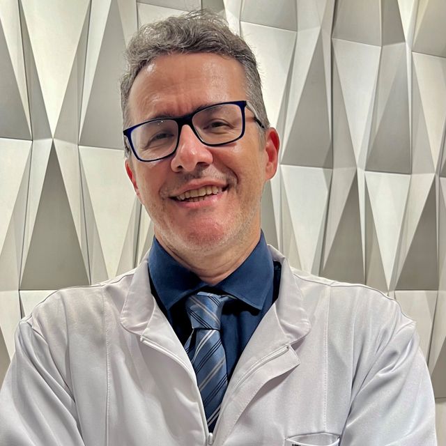 Marcio Alexandre Prospero, Cirurgião do aparelho digestivo Londrina