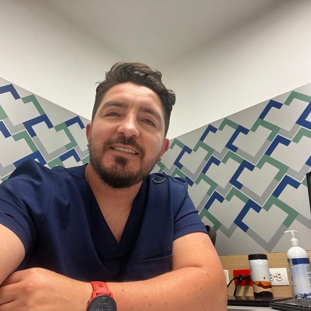 Cesar Rojas Cetina, Especialista en Medicina Deportiva Armenia