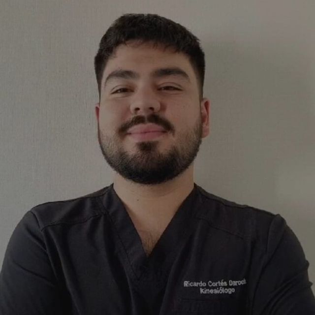 Ricardo Cortés Daroch, Kinesiólogo Santiago