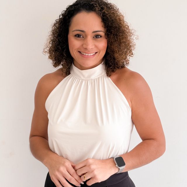 Adriana nunes Soares Mengali, Fisioterapeuta Linhares