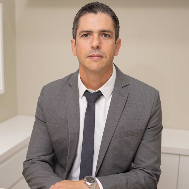 Rodrigo Uliano Moser Da Silva, Urologista Porto Alegre