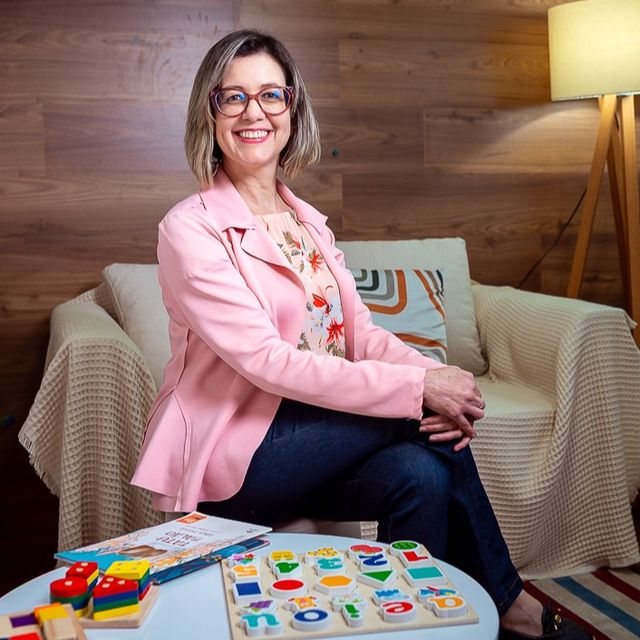 Kênia Marjorie Cunha Dickow, Psicólogo Curitiba