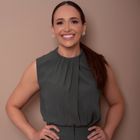 Dra. Júlia  Freitas 