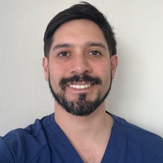 Acercar imagen: Camilo Marambio , Dentista San Miguel