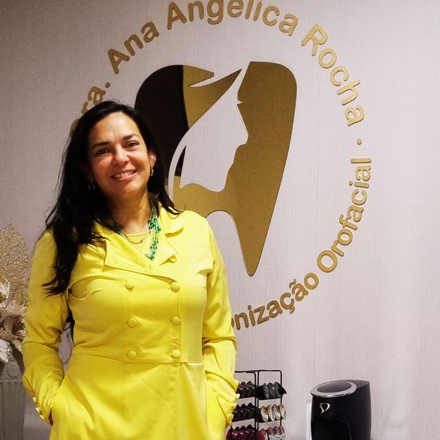 Ana Angélica Rocha, Dentista Recife
