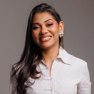 Cléia Galdino de Sousa Davila, Dentista Itabirinha