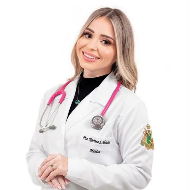 Mariana  Soares Meireles, Médico clínico geral Blumenau